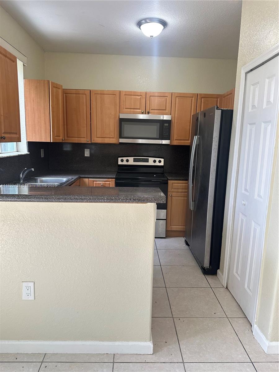 SHOMA TOWNHOMES AT KEYSCO - Residential