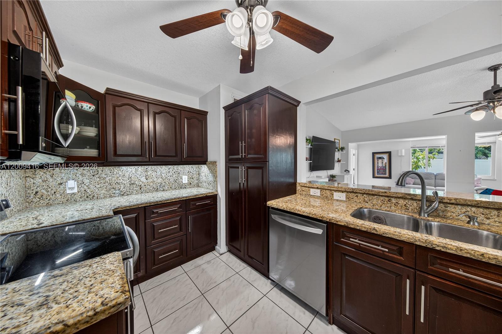 211 S 57th Way