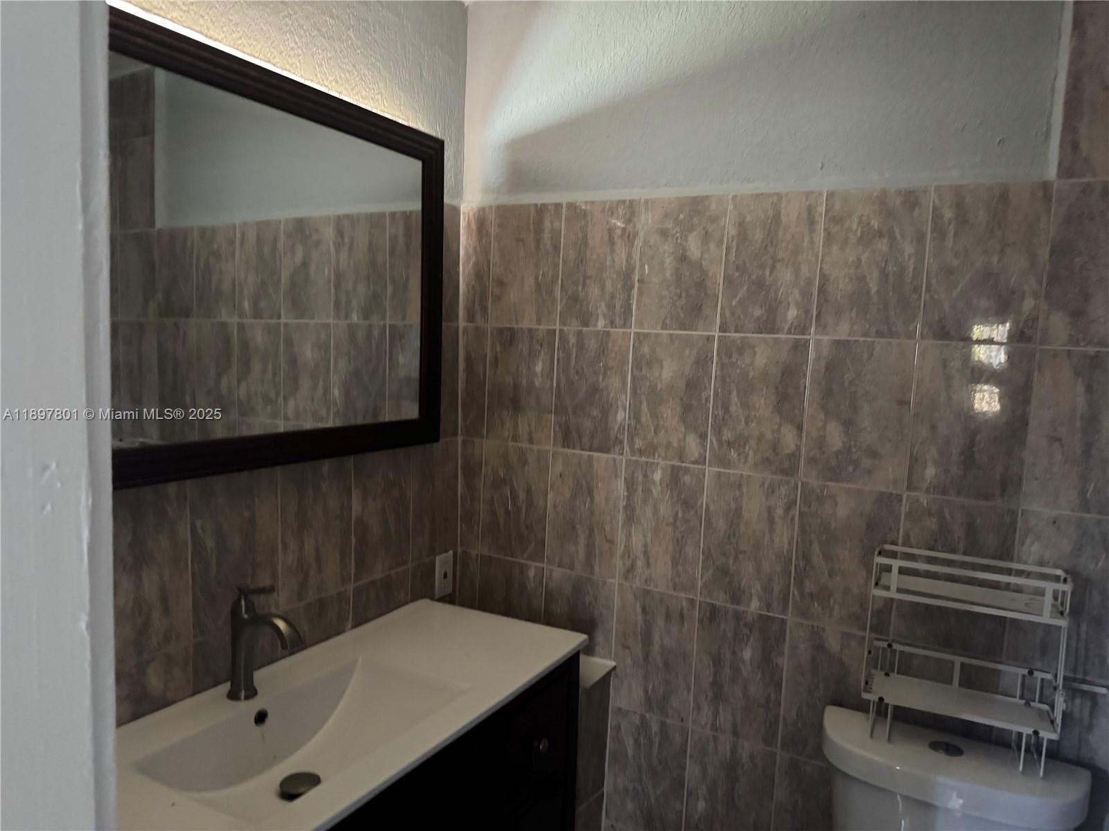 LAUDERDALE LAKES NORTHGAT - Residential Lease