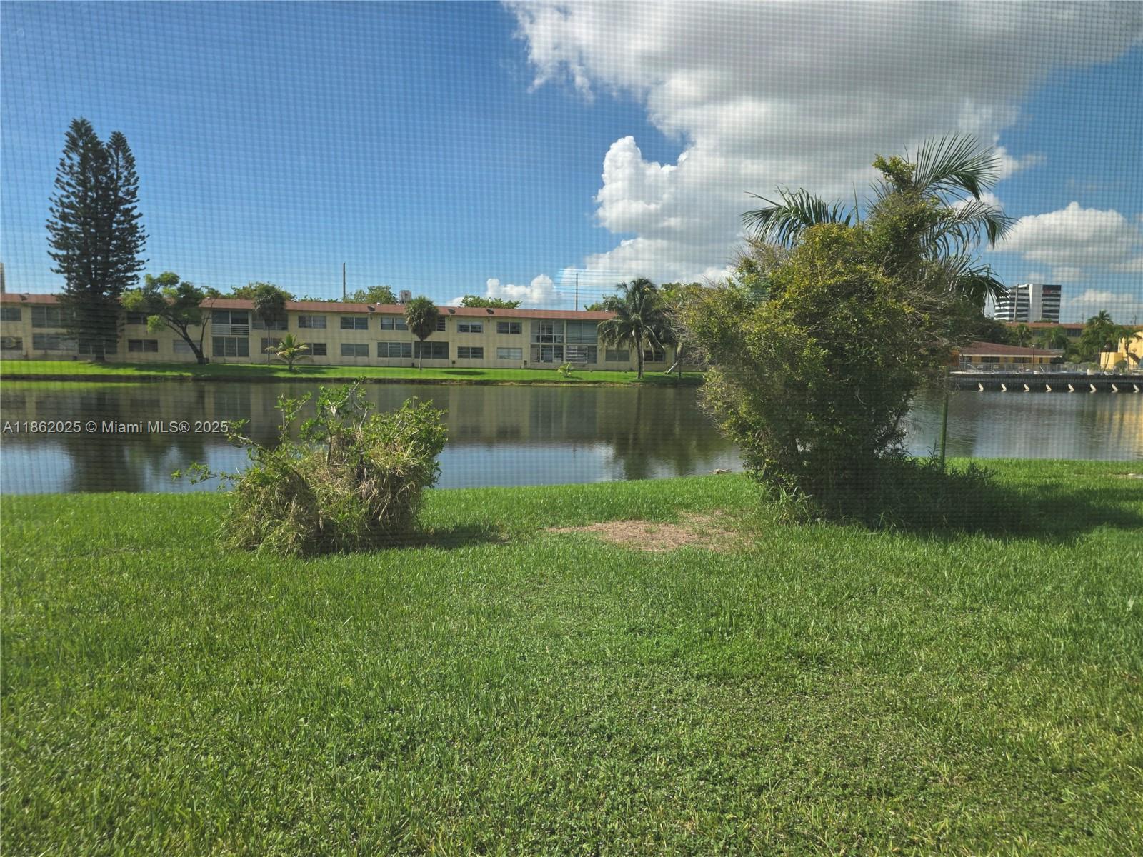 BISC LAKE GARDENS CONDO N - Residential Lease