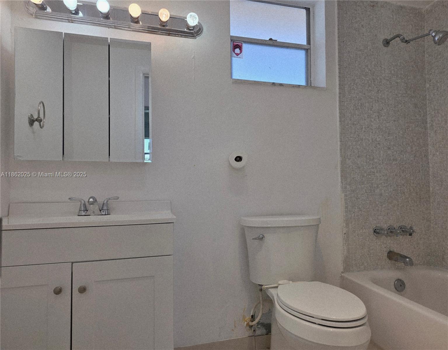 BISC LAKE GARDENS CONDO N - Residential Lease