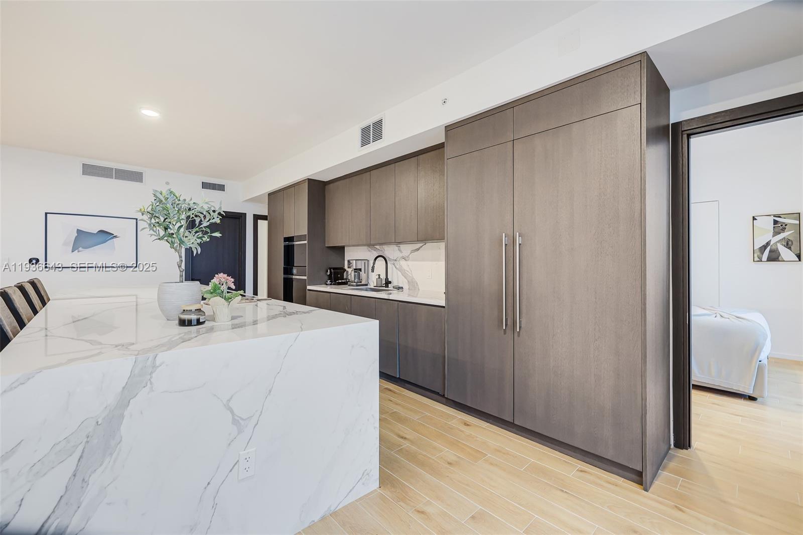 THE ELSER CONDO - Residential