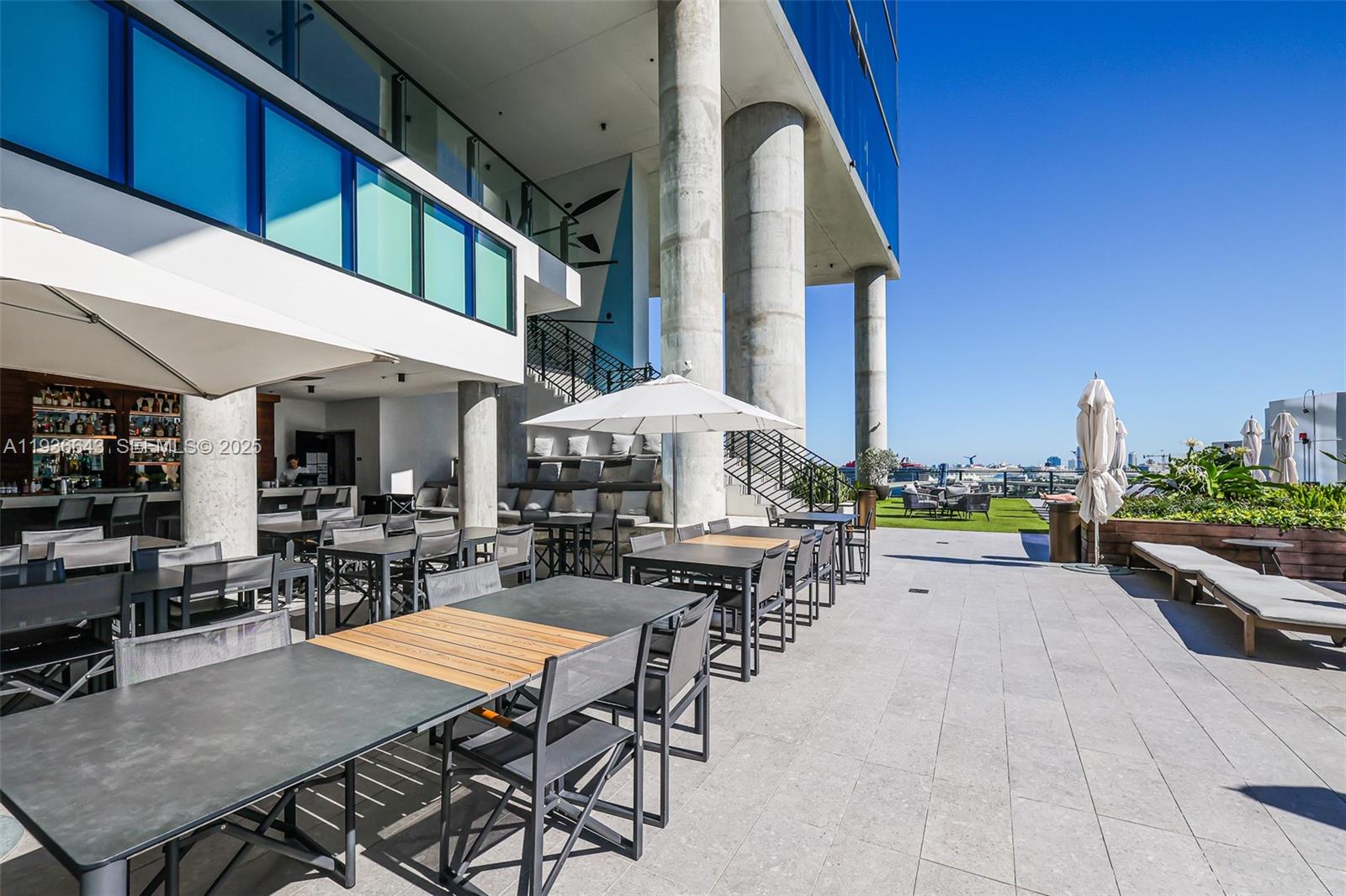 THE ELSER CONDO - Residential