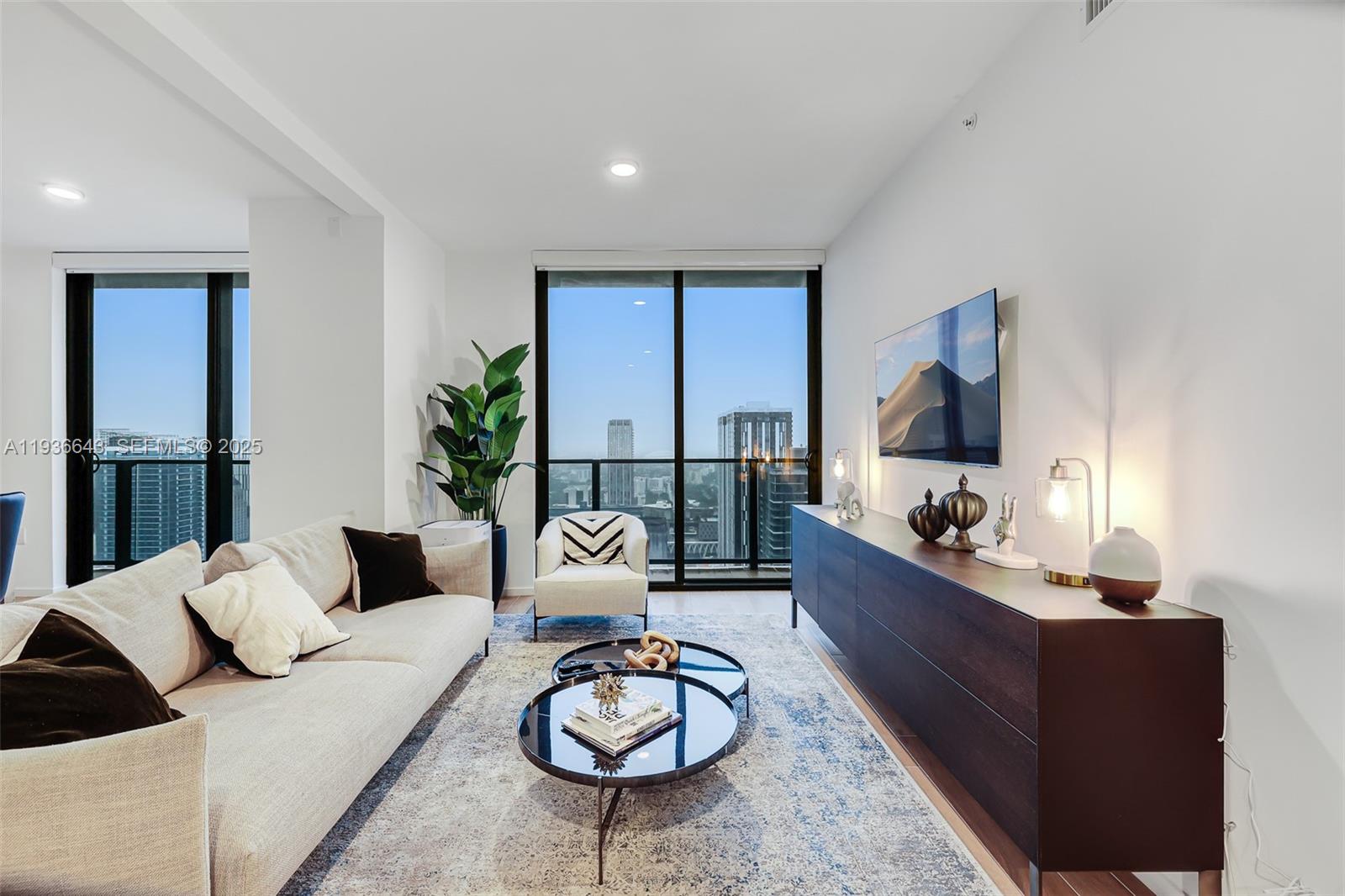 THE ELSER CONDO - Residential