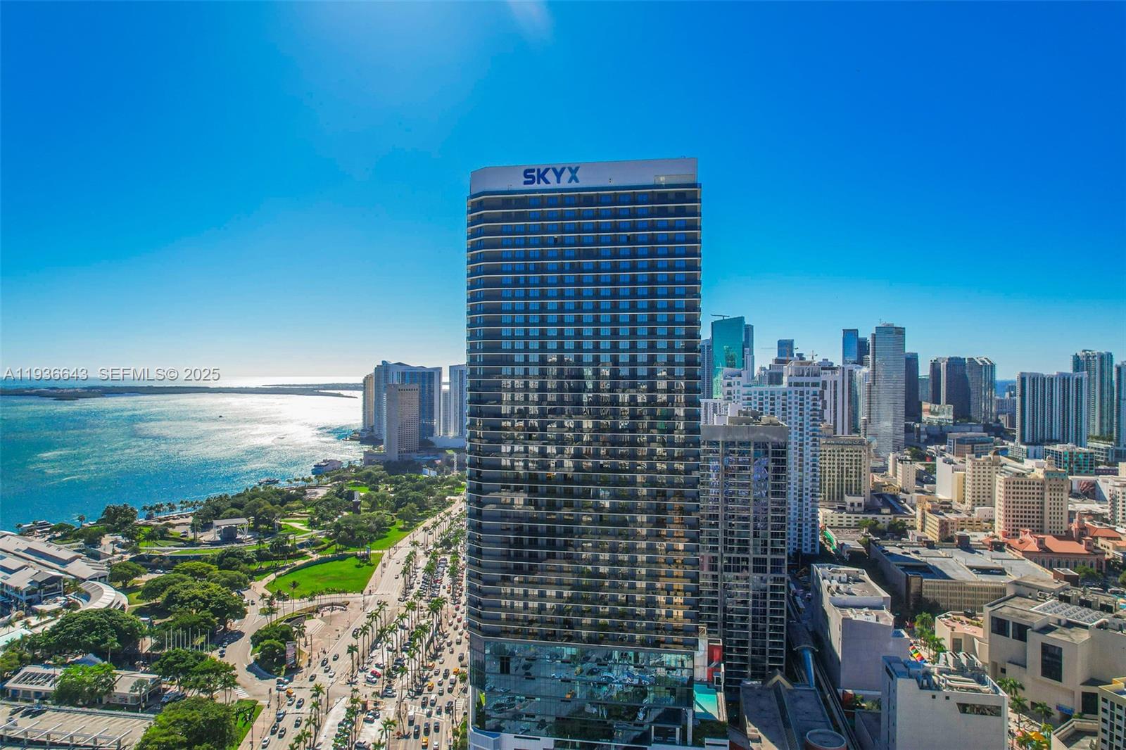 THE ELSER CONDO - Residential