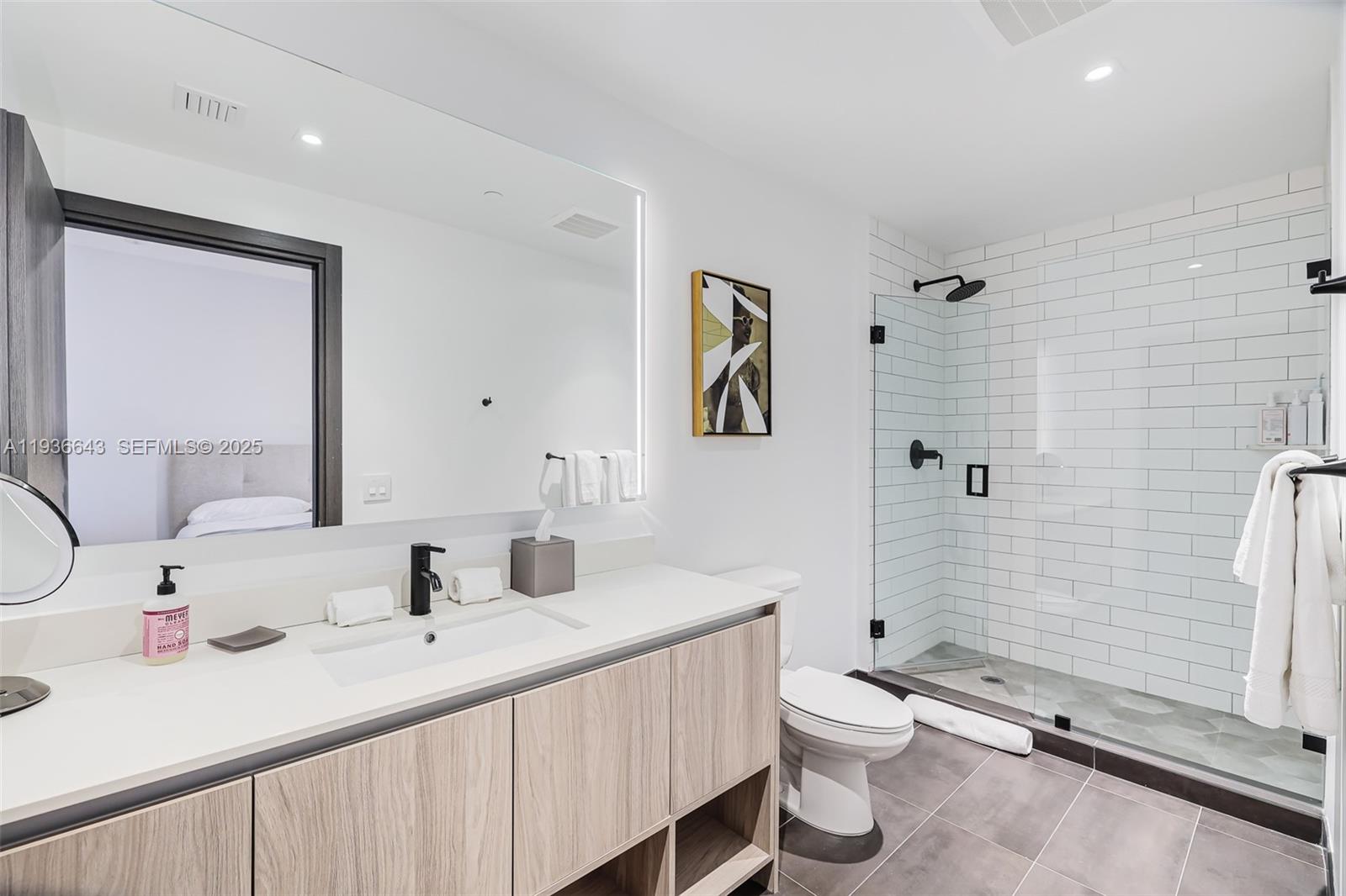 THE ELSER CONDO - Residential