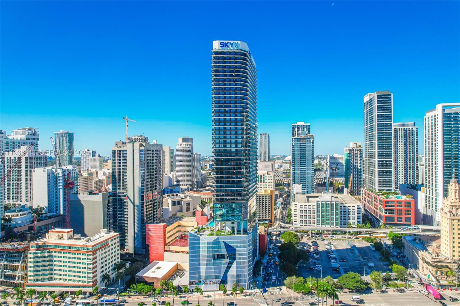 THE ELSER CONDO - Residential