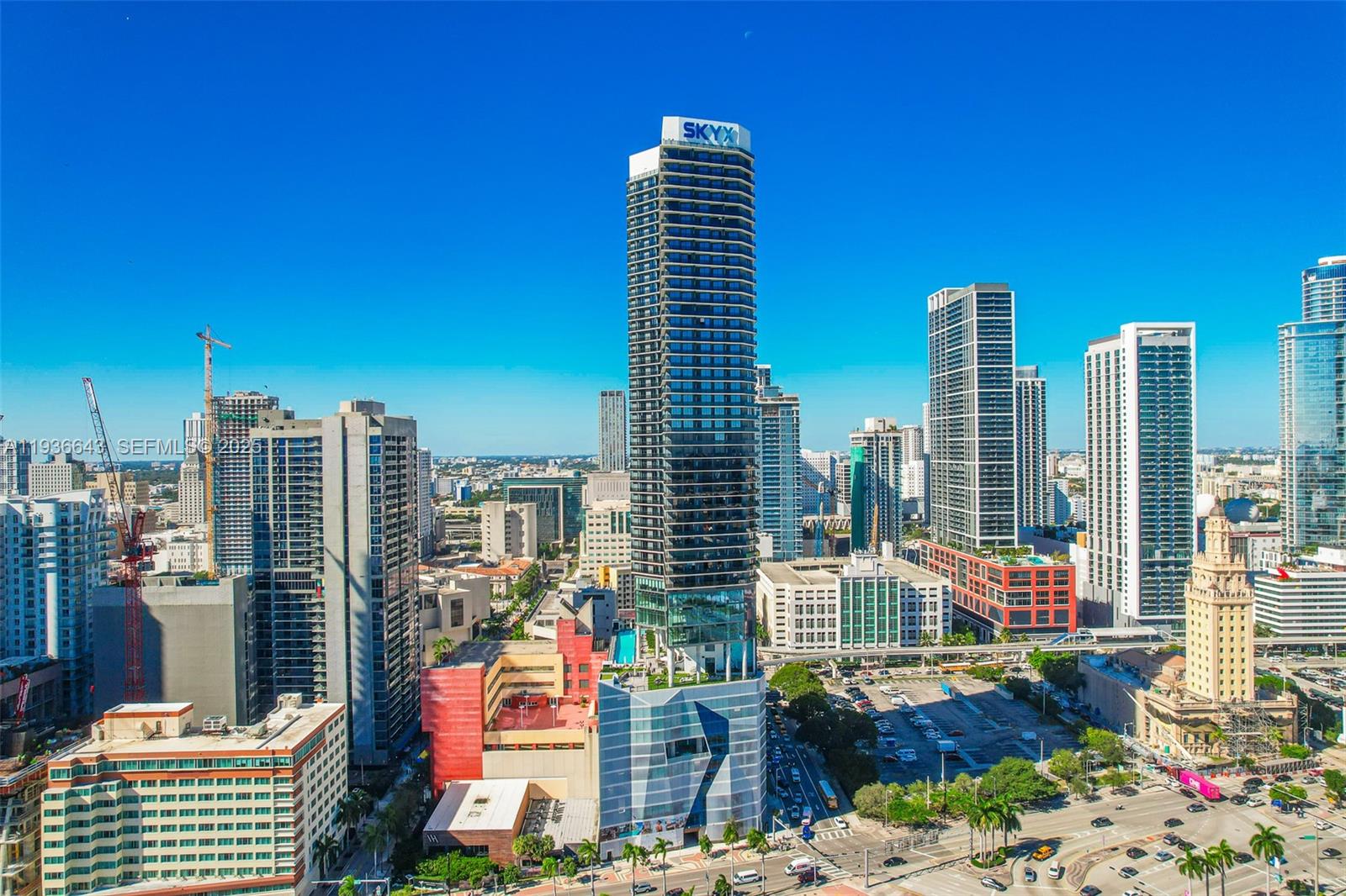 THE ELSER CONDO - Residential