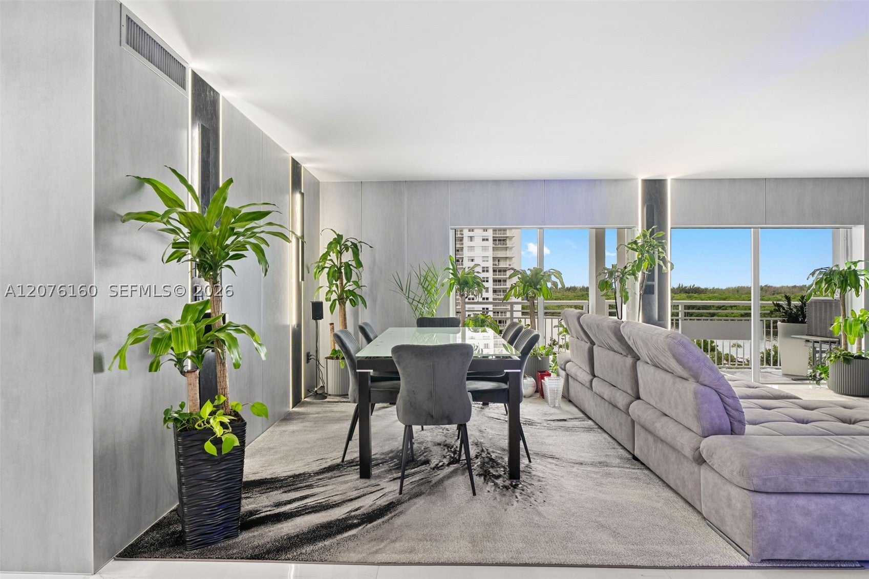 400 Kings Point Dr 822-23