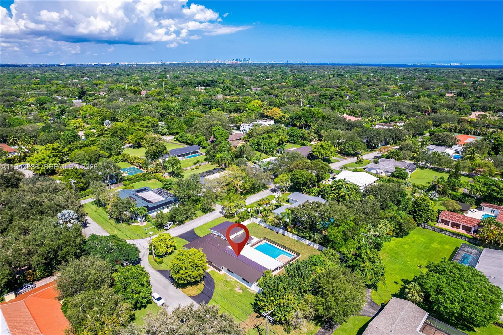 ROCK LAKE - Residential