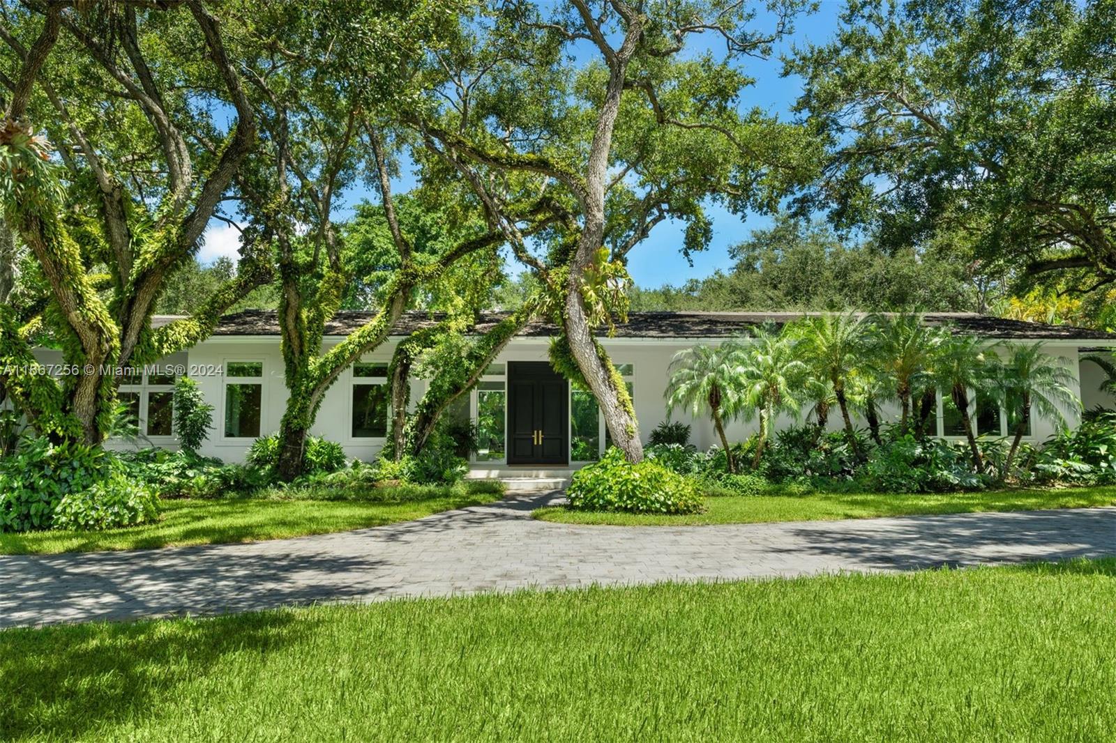 5501 Snapper Creek Rd Rd, Coral Gables, Broward County, Florida - 6 Bedrooms  
7.5 Bathrooms - 