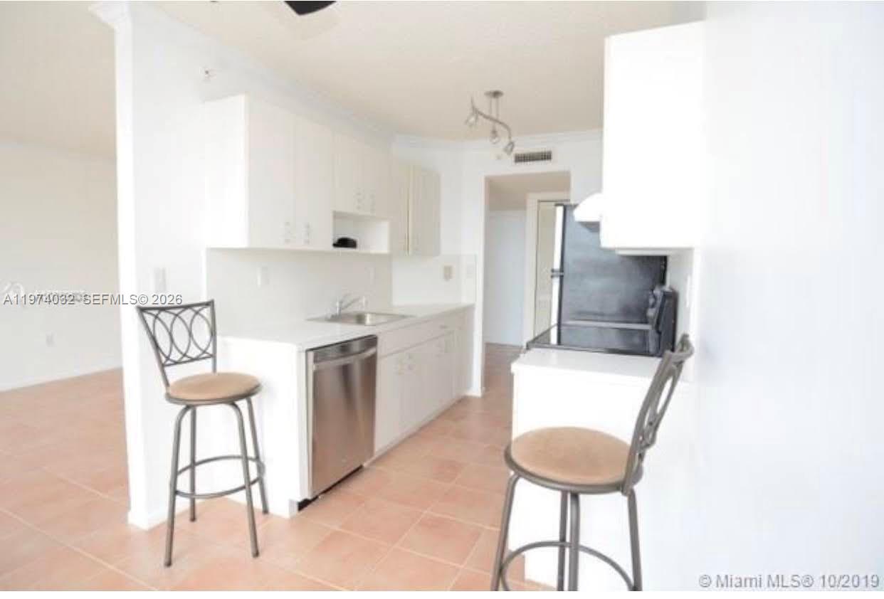 WEST BAY PLAZA CONDO - Residential