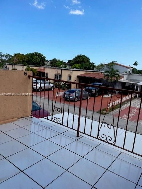 Townhouse in Hialeah FL 6600 2nd Ct 5.jpg