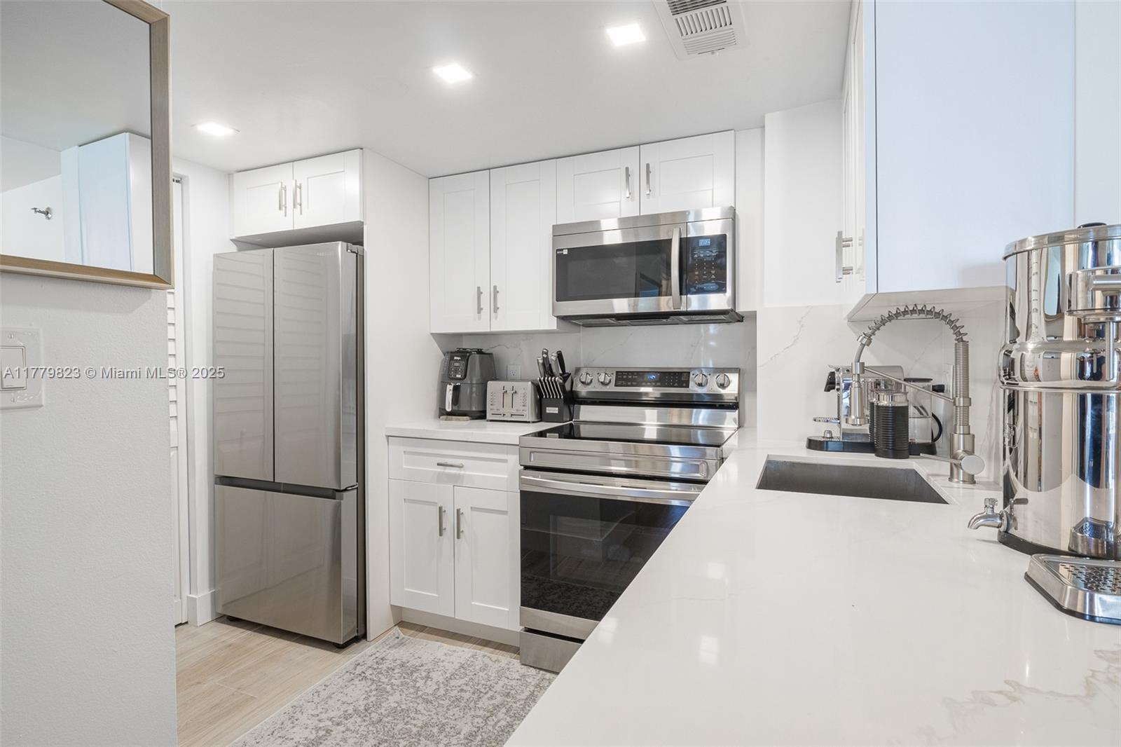Rental Property at 770 Claughton Island Dr 609, Miami, Broward County, Florida - Bedrooms: 1 
Bathrooms: 1  - $3,200 MO.