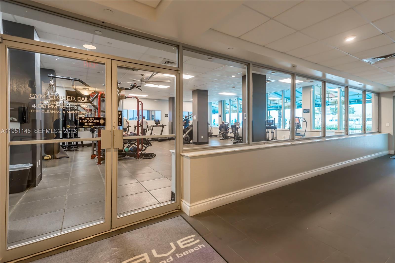 WAVE CONDO - Residential