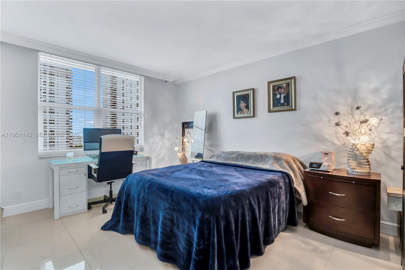 WAVE CONDO - Residential