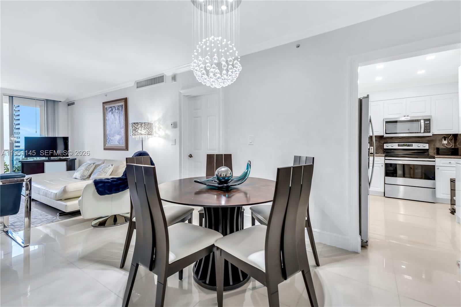 WAVE CONDO - Residential