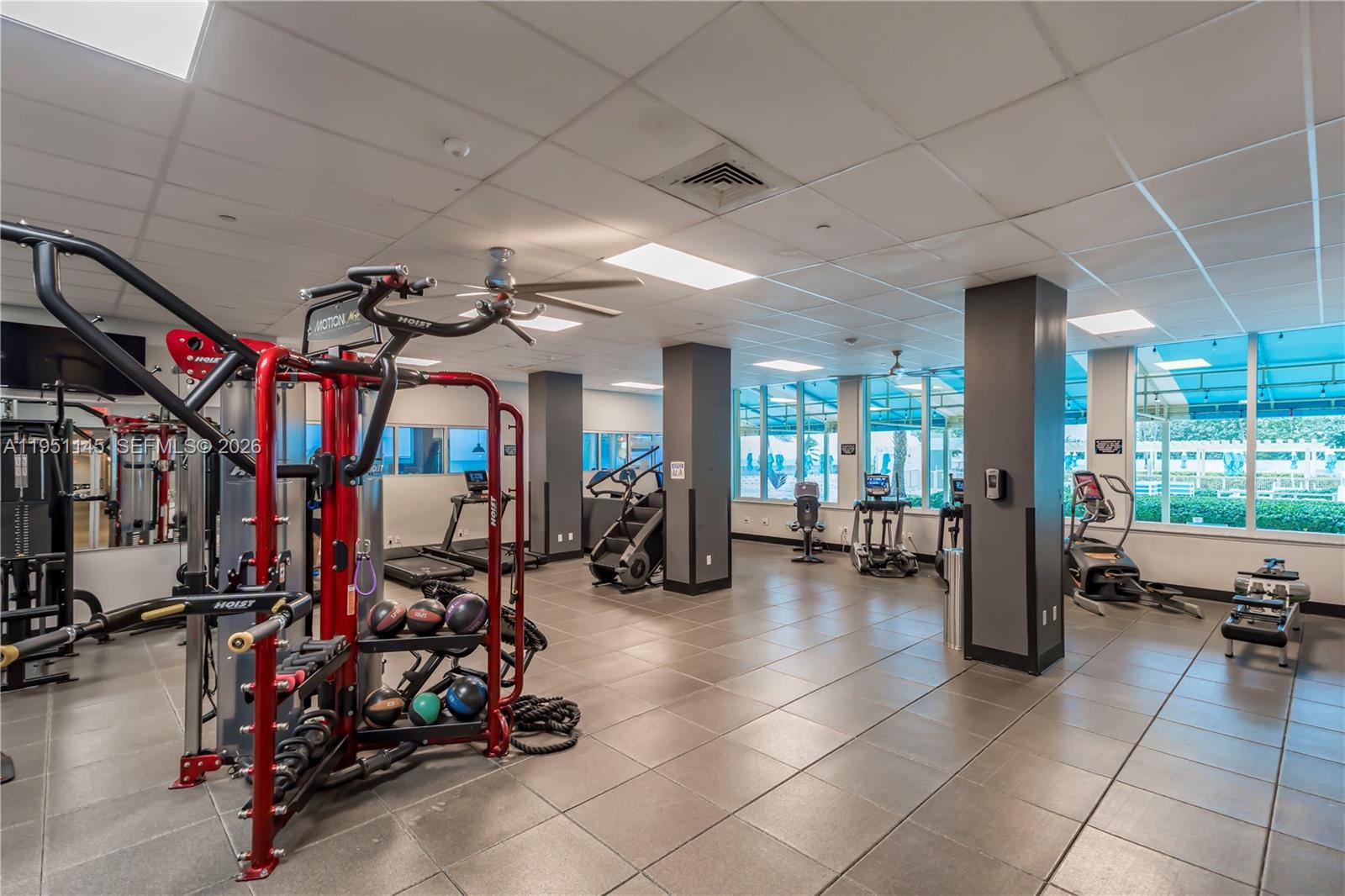 WAVE CONDO - Residential