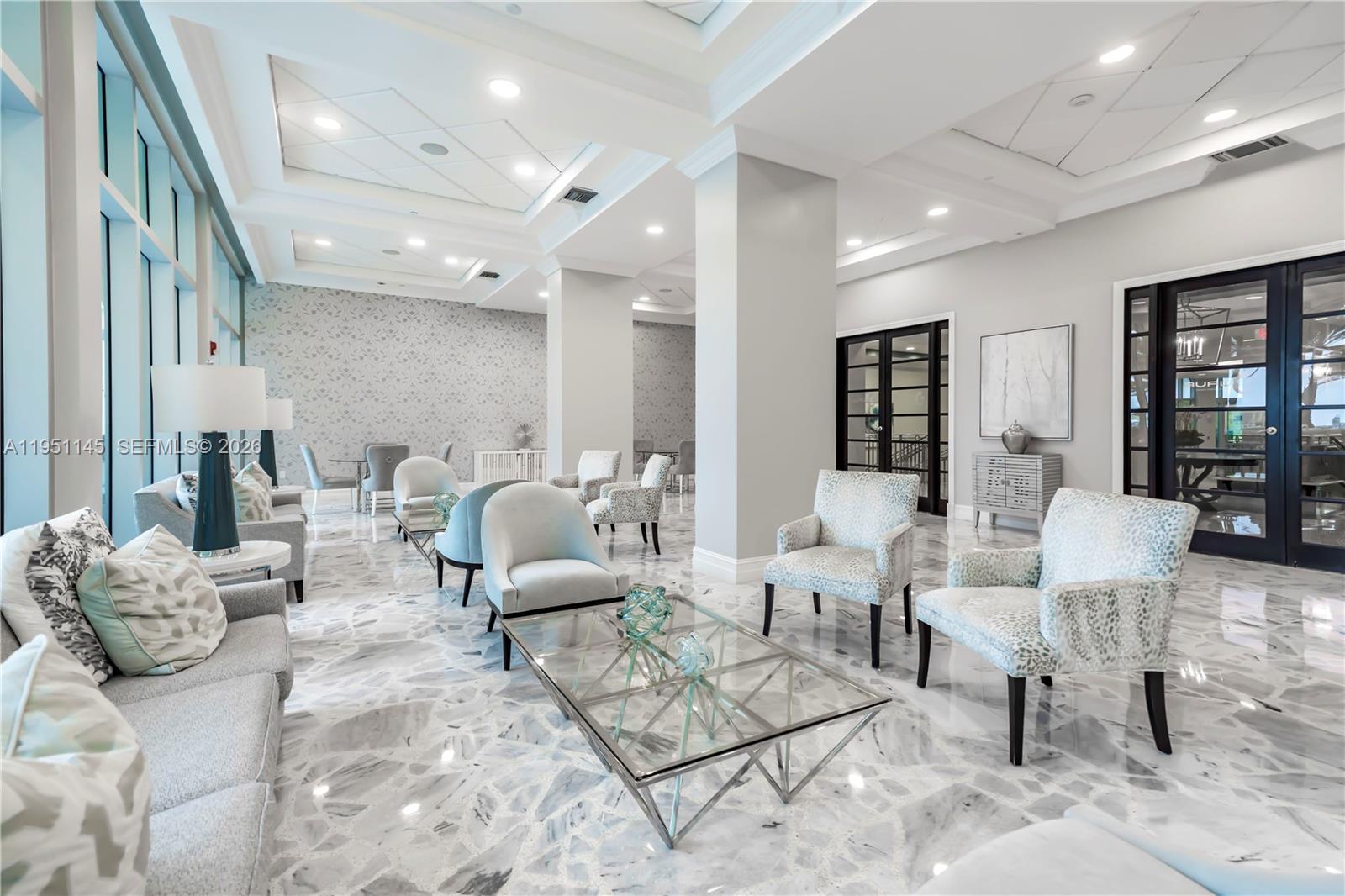 WAVE CONDO - Residential