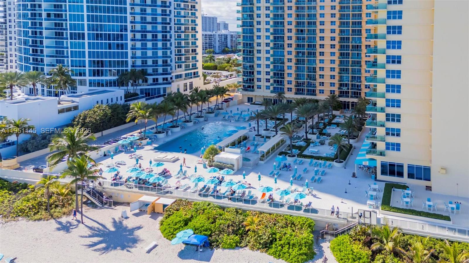 WAVE CONDO - Residential