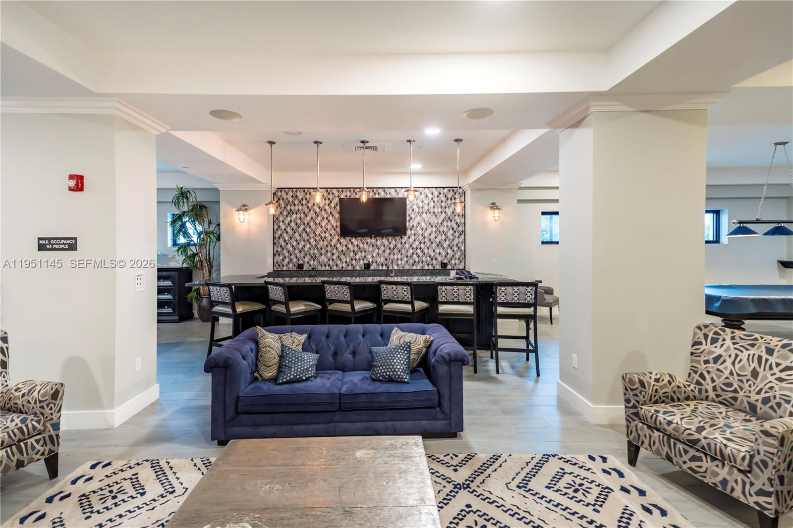 WAVE CONDO - Residential