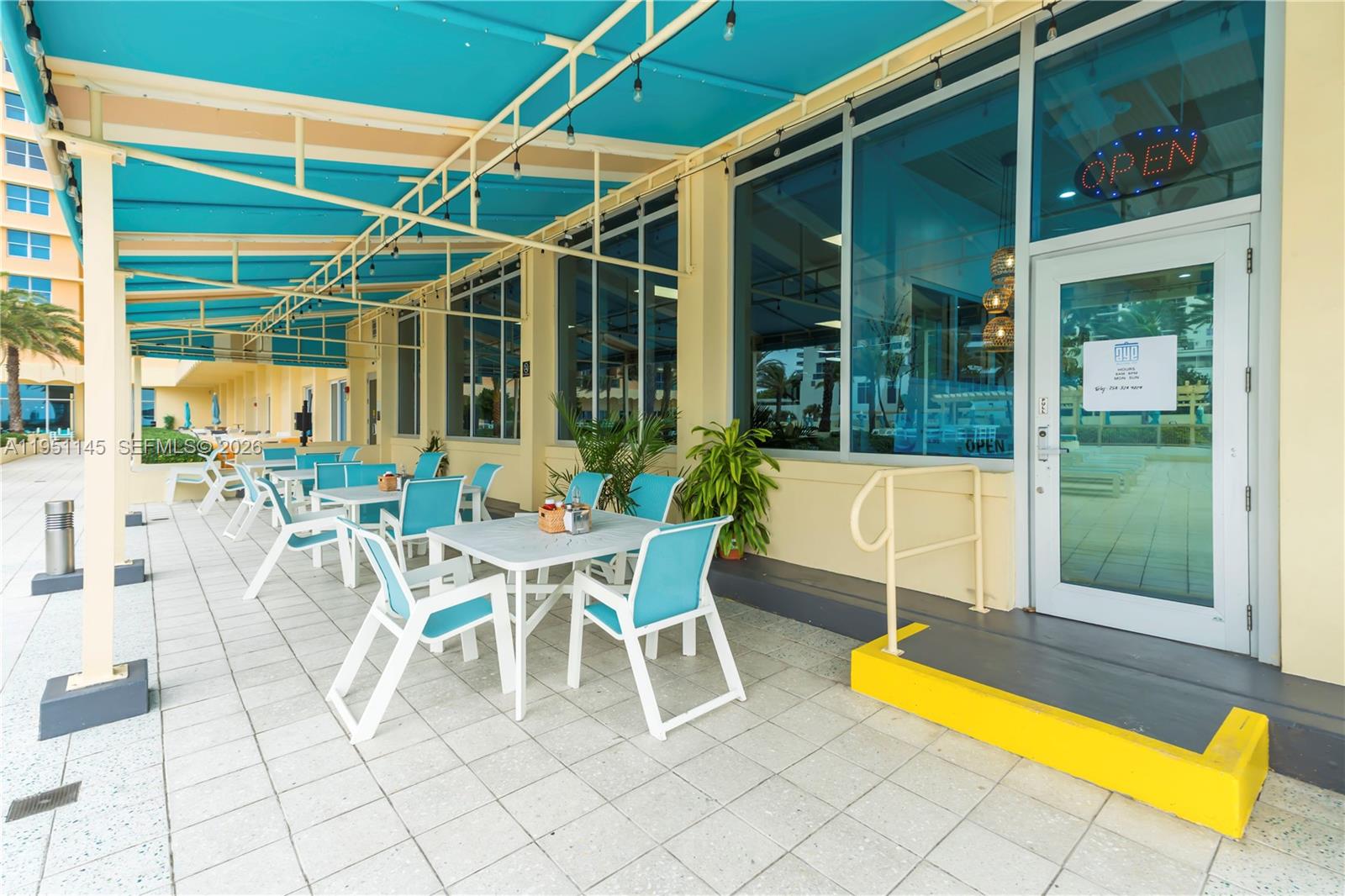 WAVE CONDO - Residential