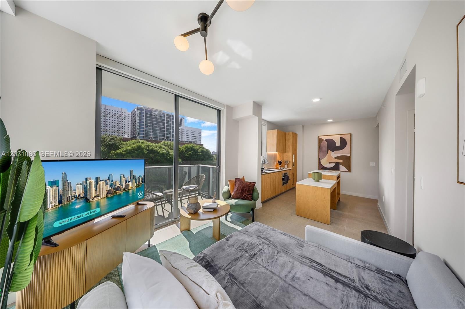 11 NE 6th St 301