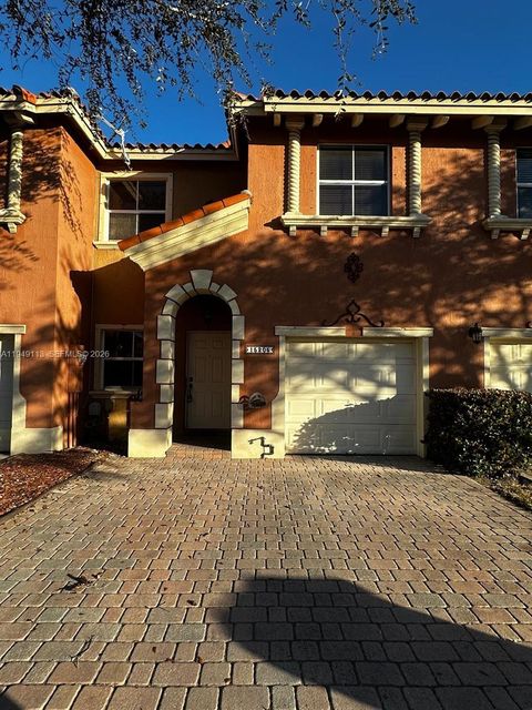 15205 SW 30th Ter 15205 Miami FL 33185