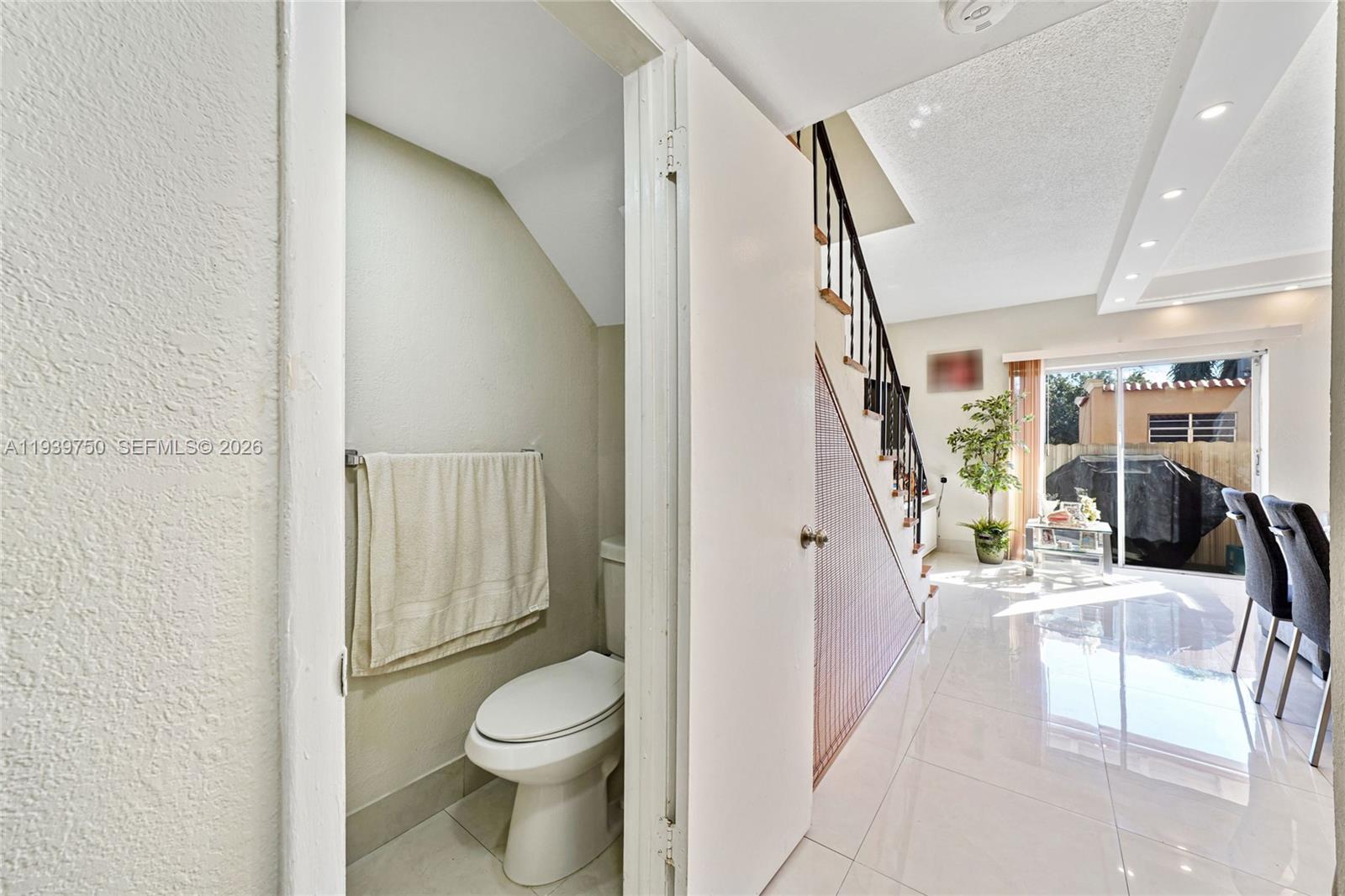 VILLA CATALINA CONDO - Residential