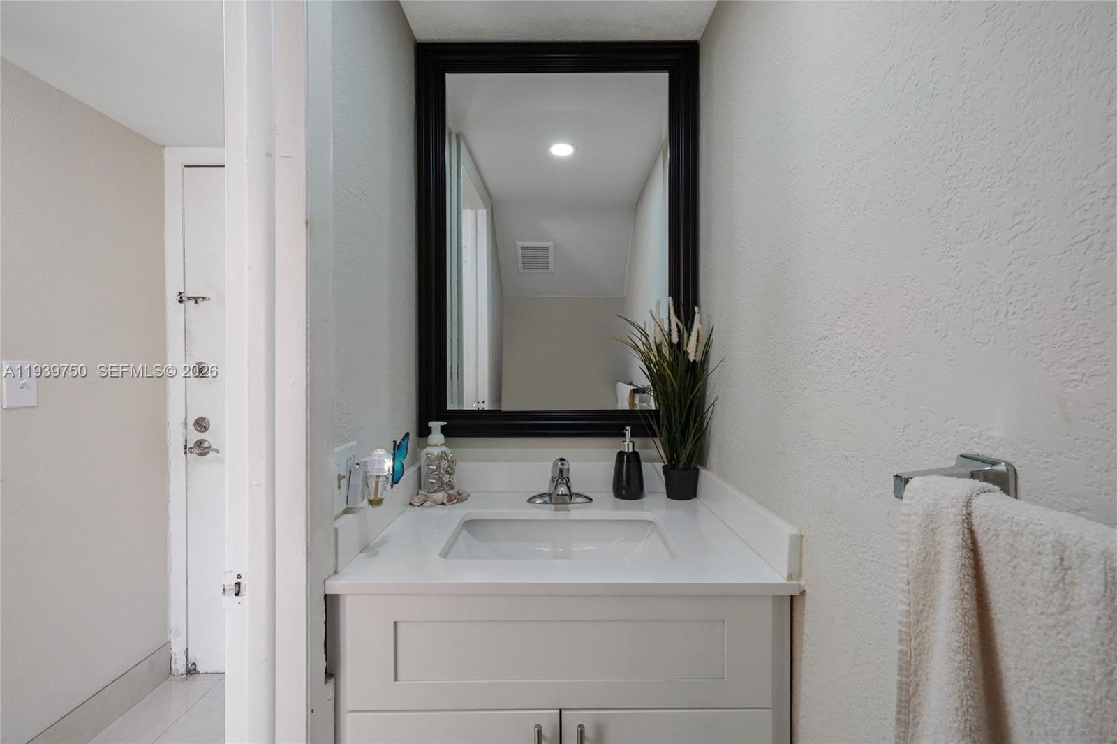 VILLA CATALINA CONDO - Residential