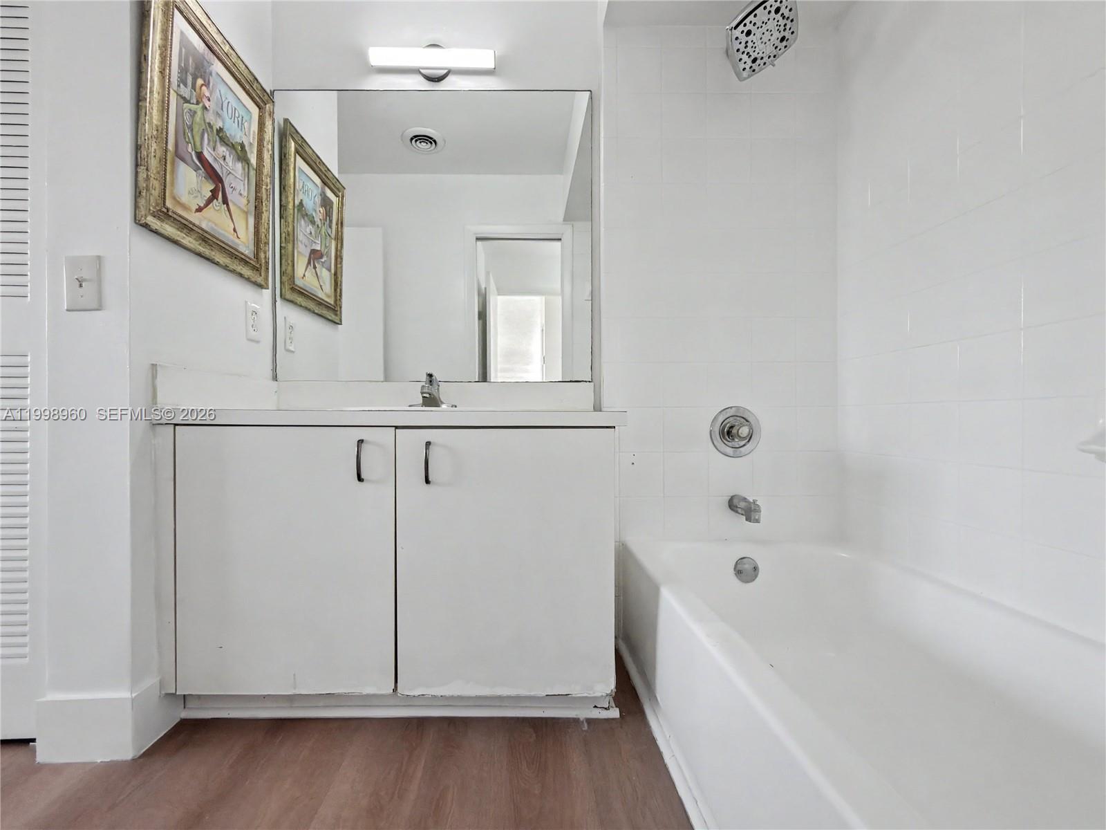 WINDY POINTE CONDO NO 63 - Residential