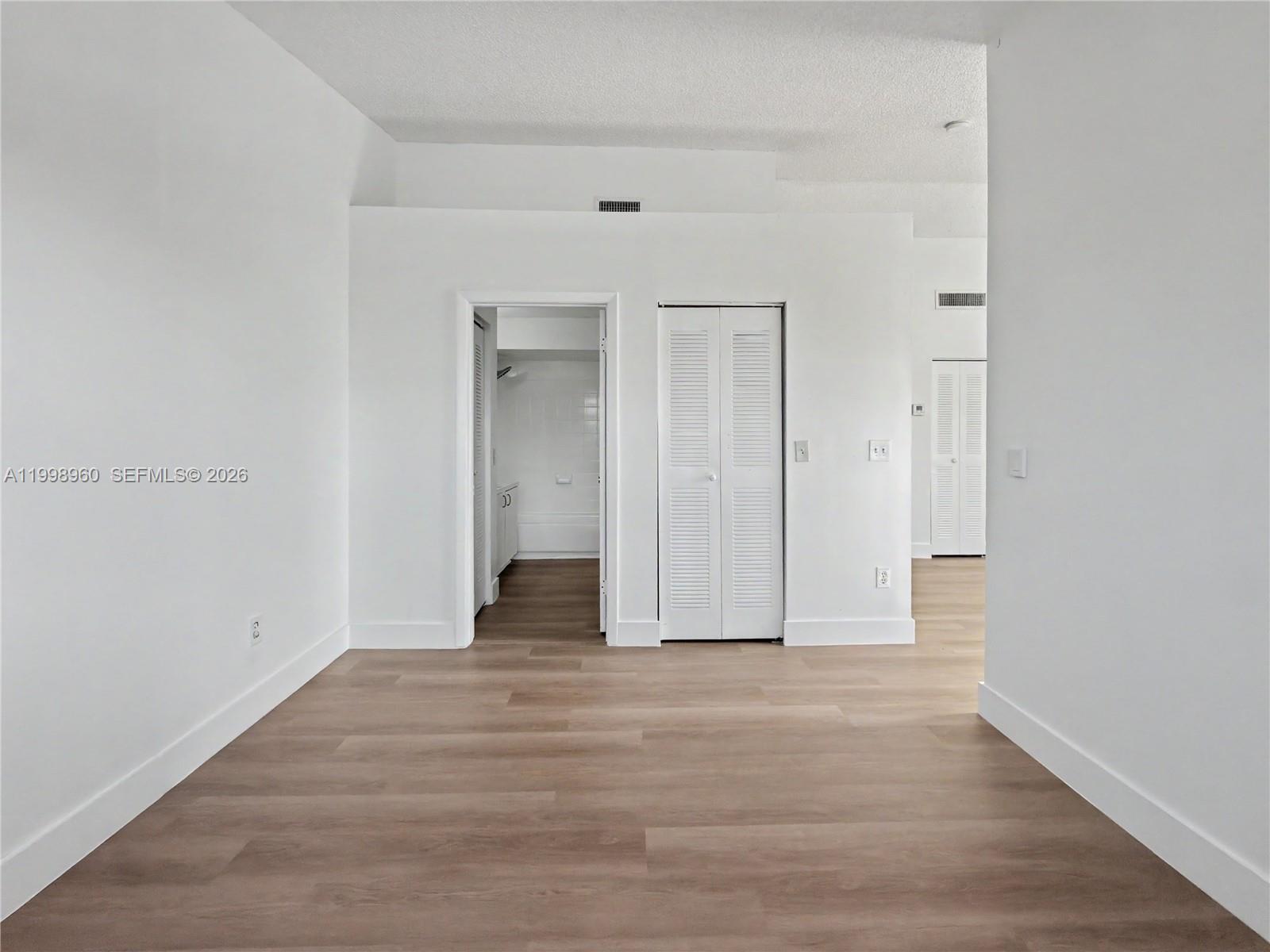 WINDY POINTE CONDO NO 63 - Residential