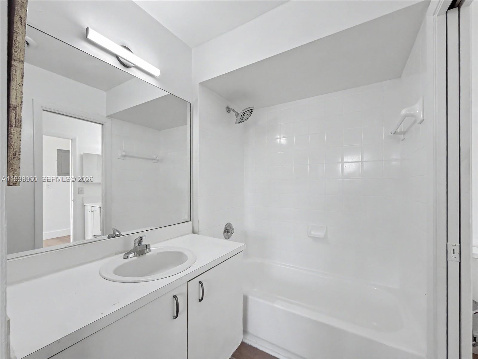 WINDY POINTE CONDO NO 63 - Residential