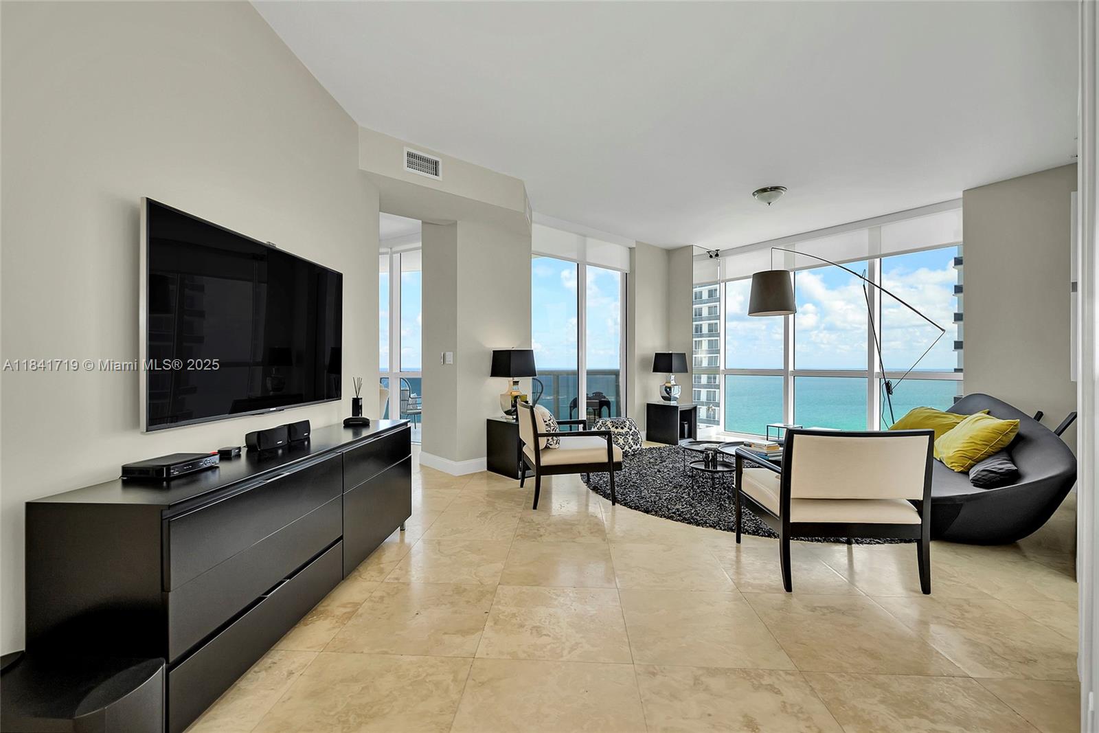 TRUMP ROYALE CONDO - Residential