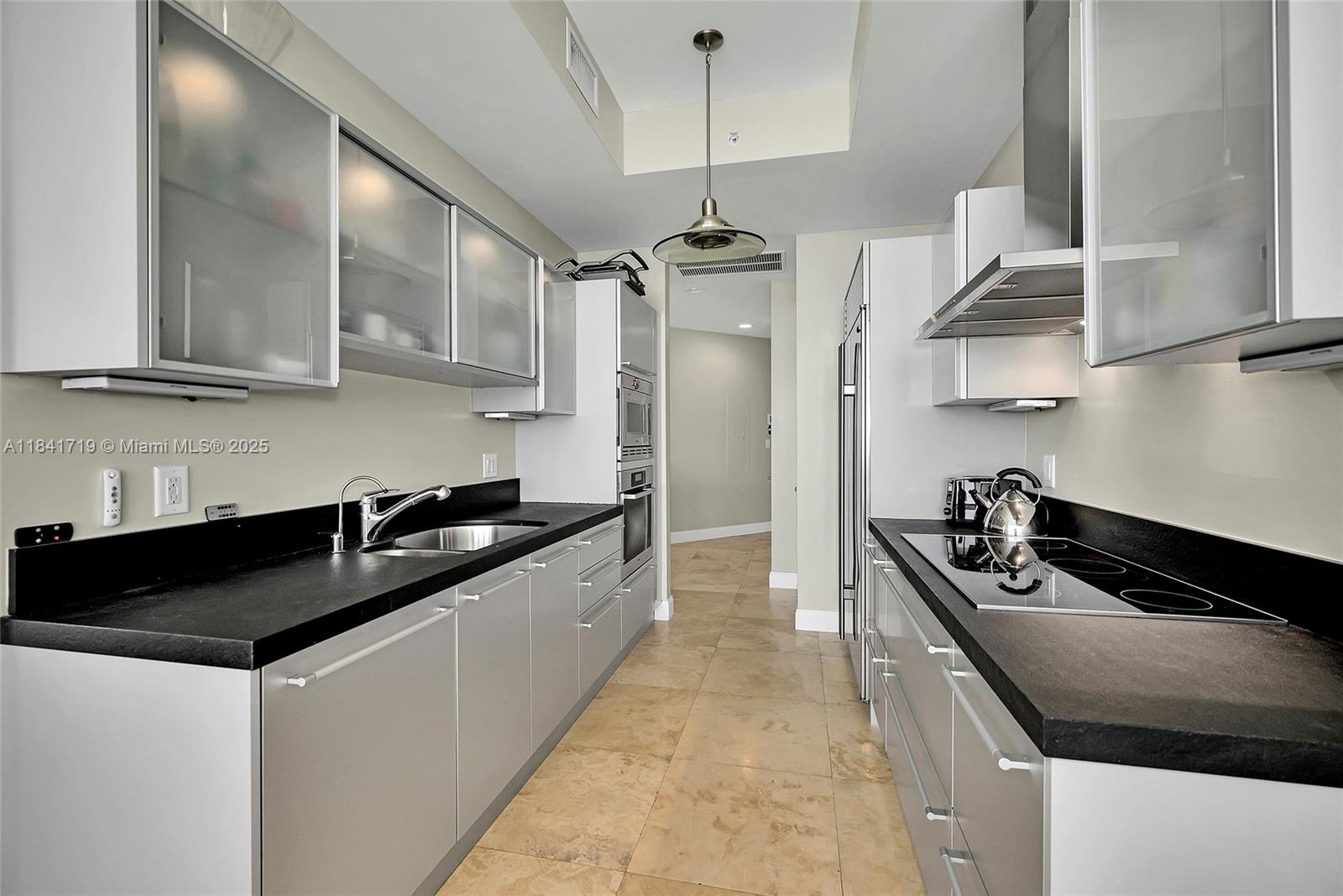 TRUMP ROYALE CONDO - Residential