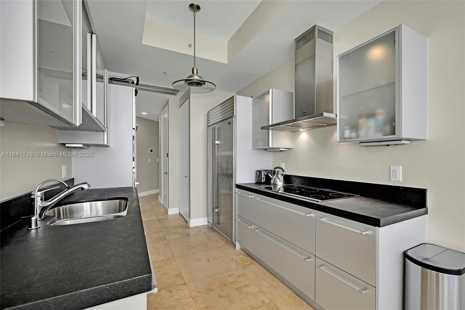 TRUMP ROYALE CONDO - Residential