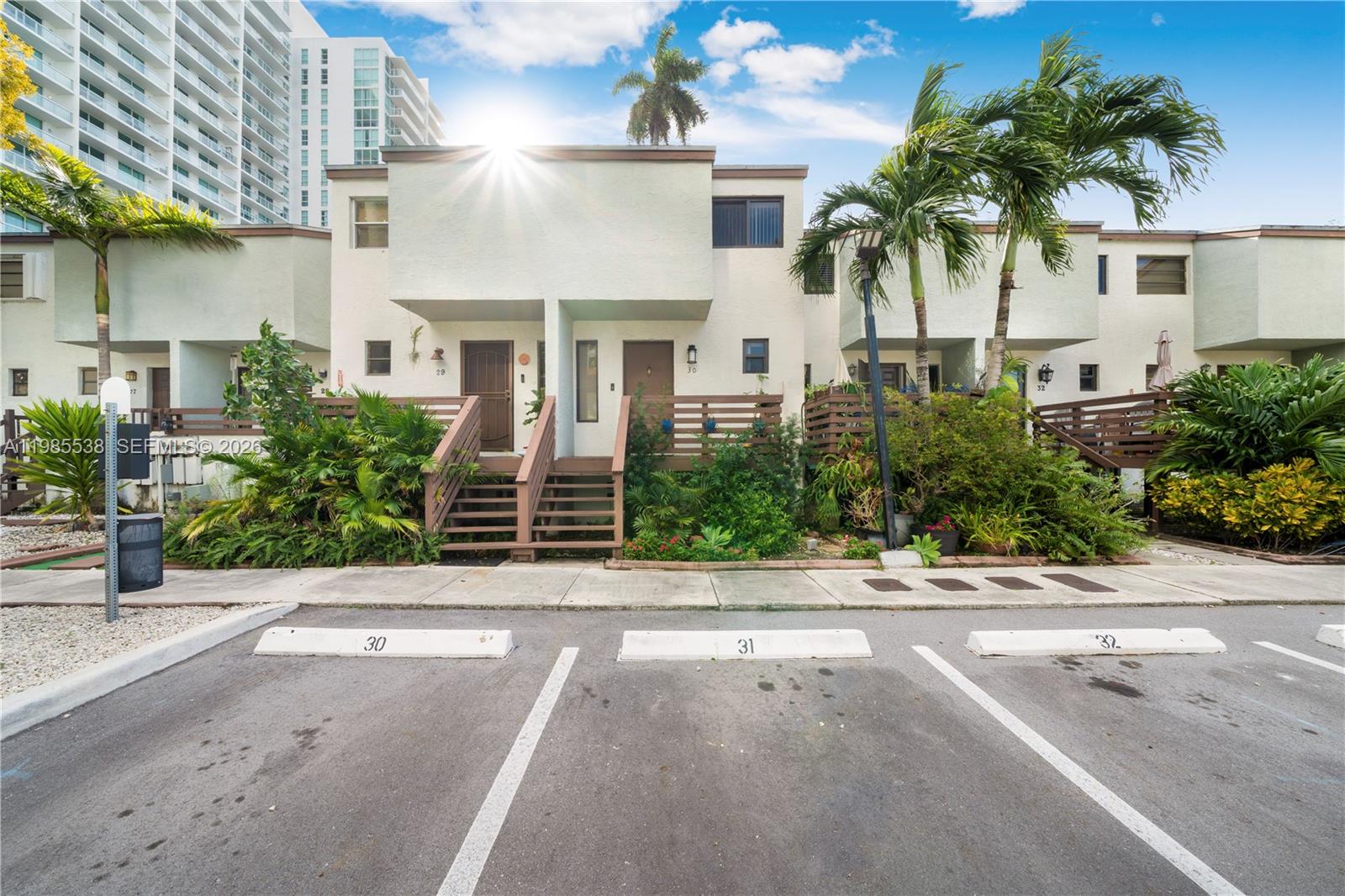 RIVER CLUB TOWNHOUSE COND - Residential