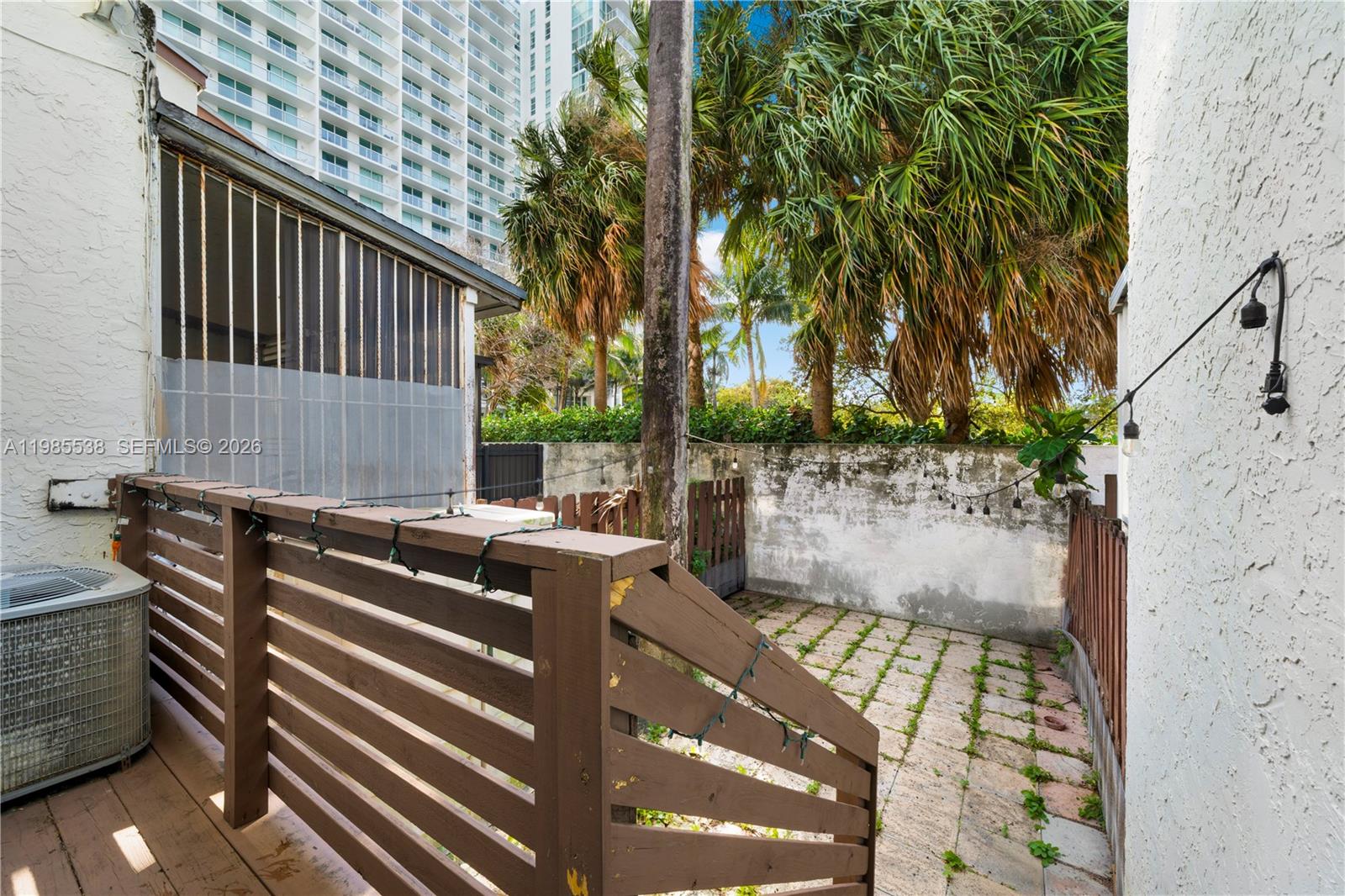 RIVER CLUB TOWNHOUSE COND - Residential