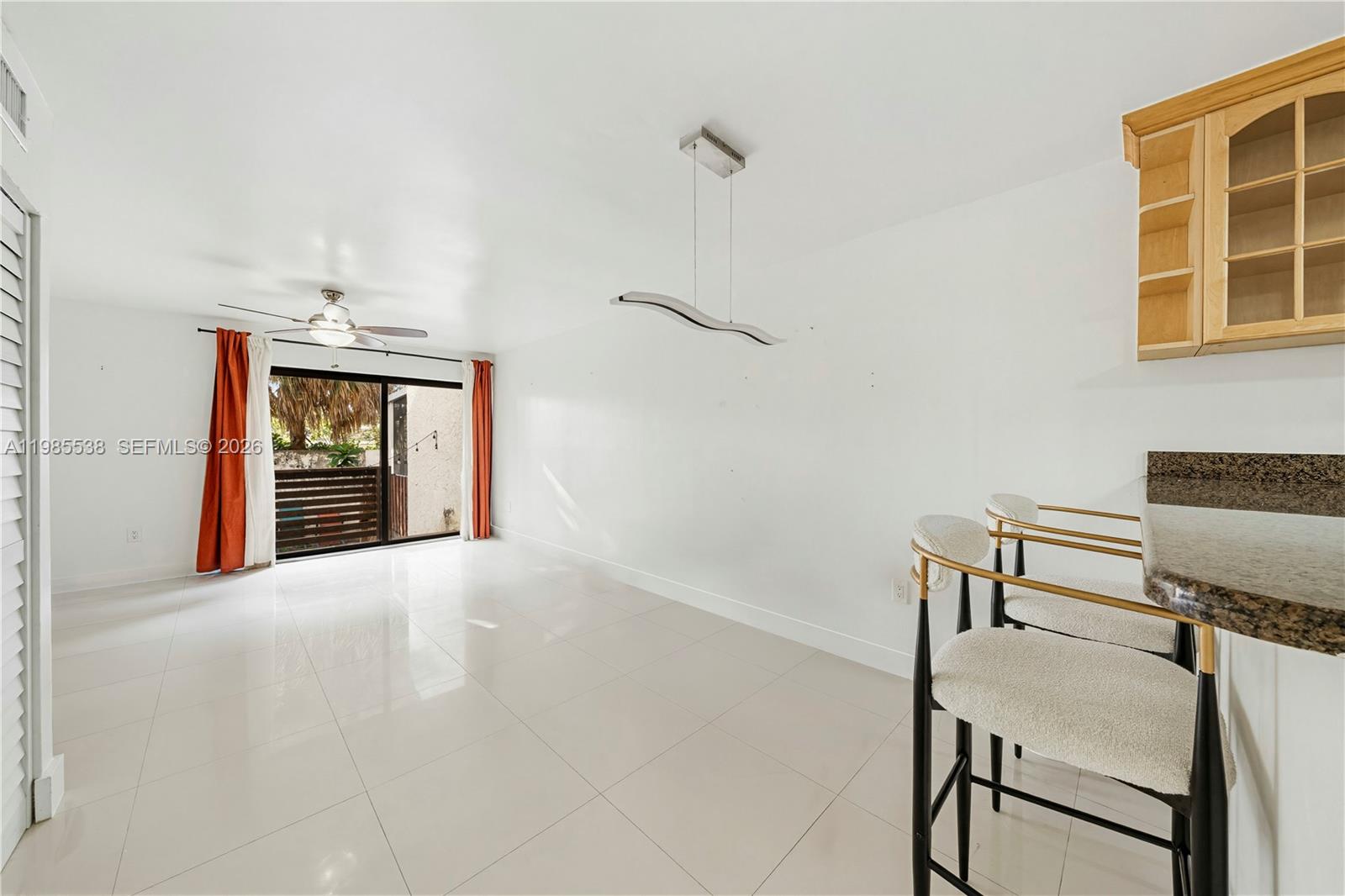 RIVER CLUB TOWNHOUSE COND - Residential