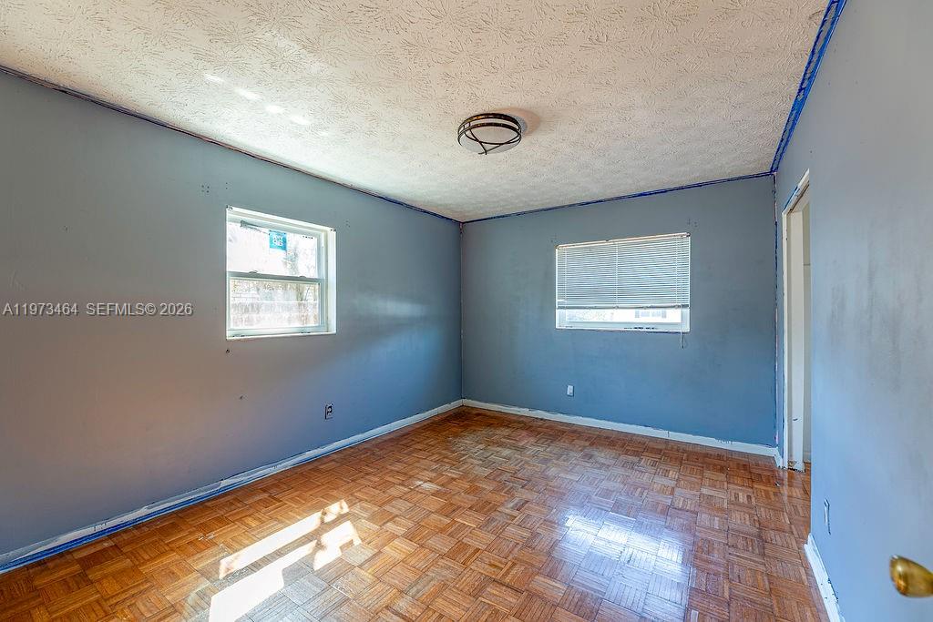 SAN JOSE MANOR UNIT 04 - Residential