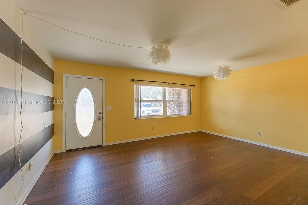 SAN JOSE MANOR UNIT 04 - Residential