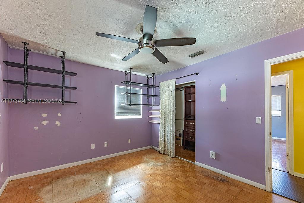 SAN JOSE MANOR UNIT 04 - Residential