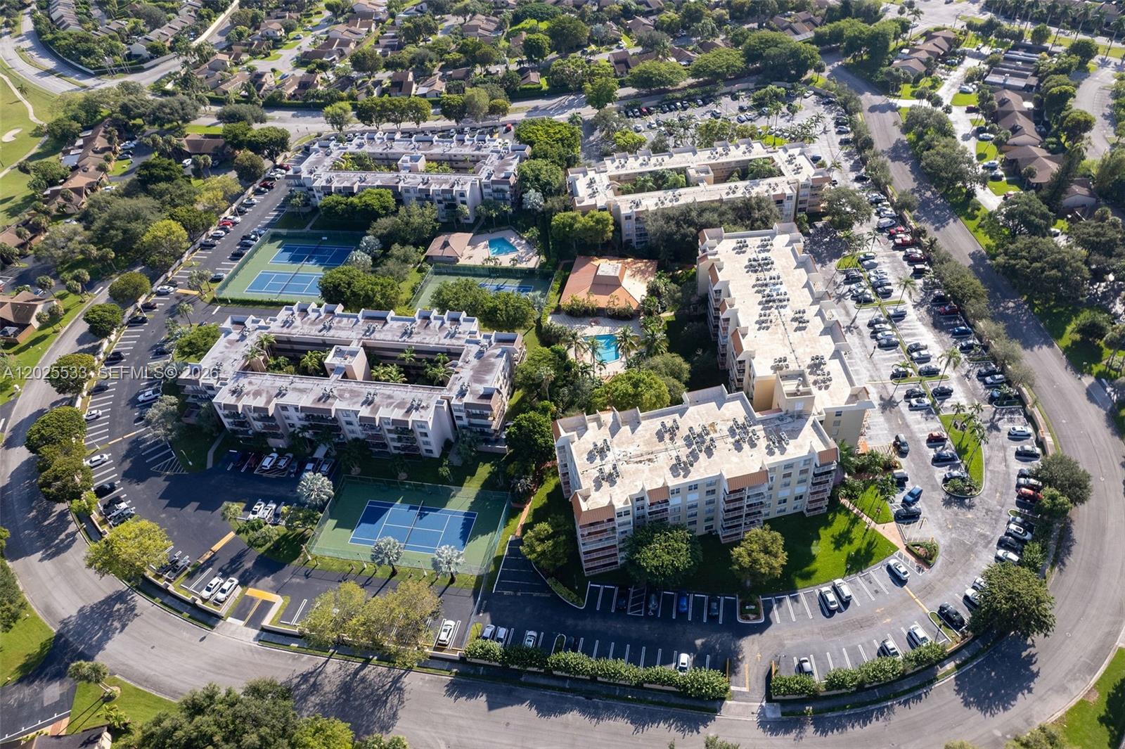 VILLAGE AT THE FALLS COND - Residential