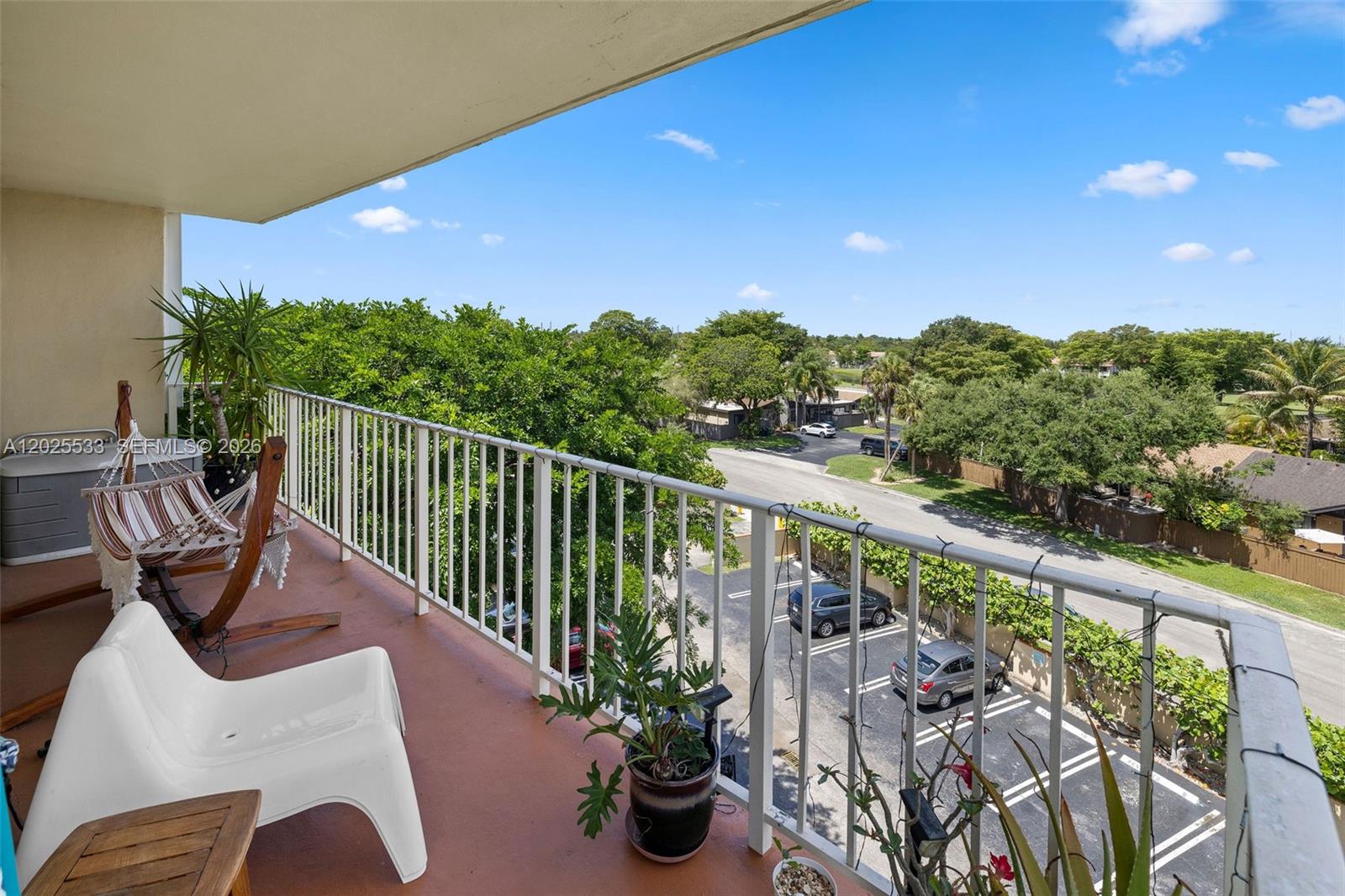 VILLAGE AT THE FALLS COND - Residential