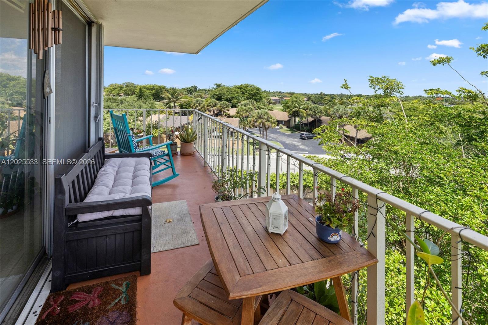 VILLAGE AT THE FALLS COND - Residential