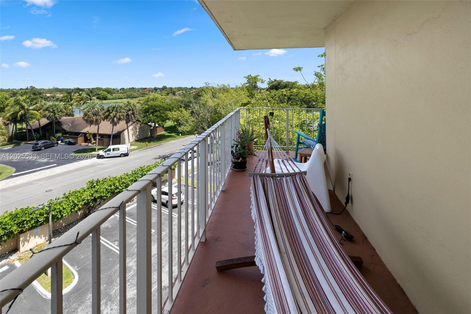 VILLAGE AT THE FALLS COND - Residential