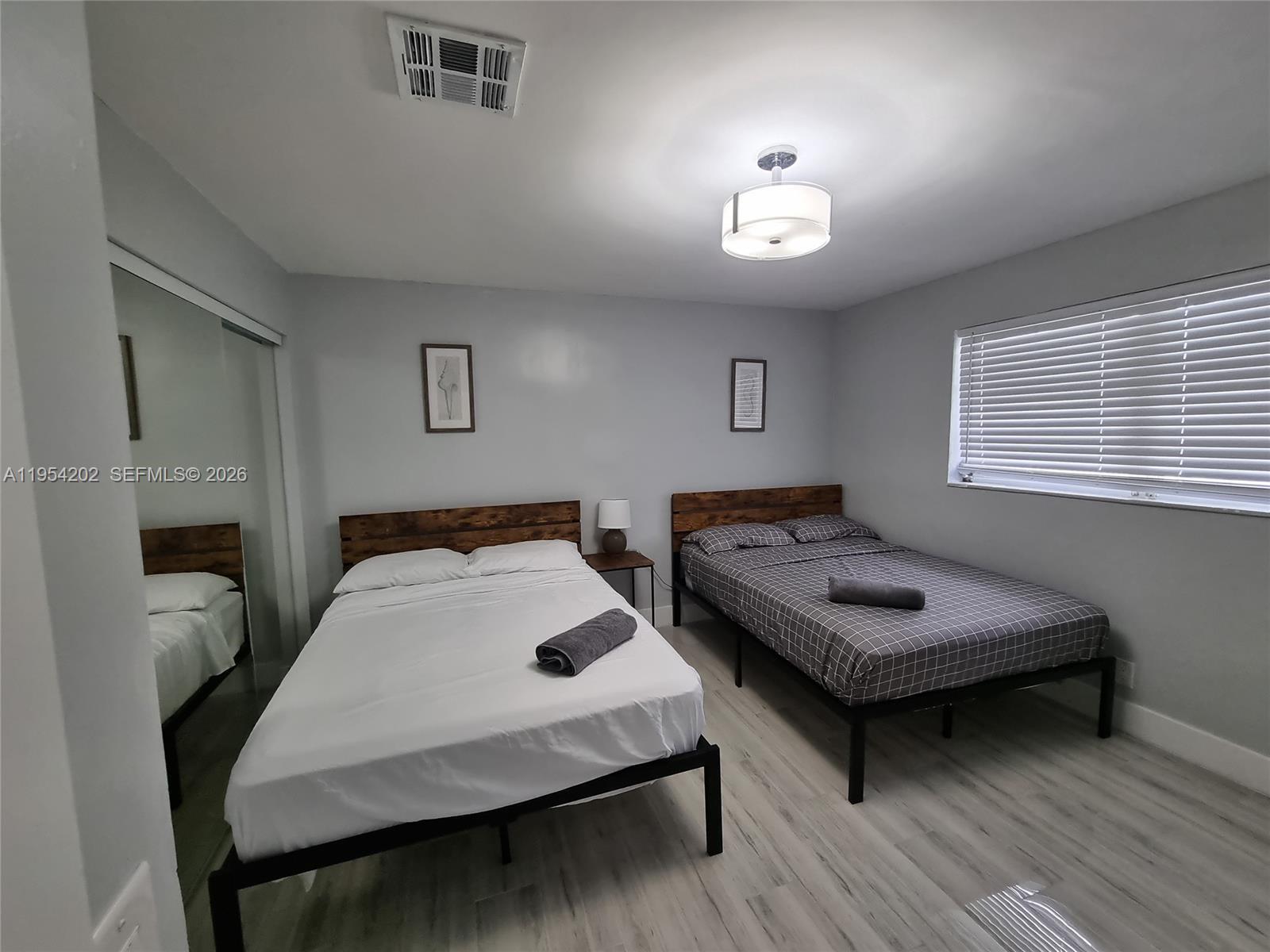 TROPICAL HAVEN - Residential