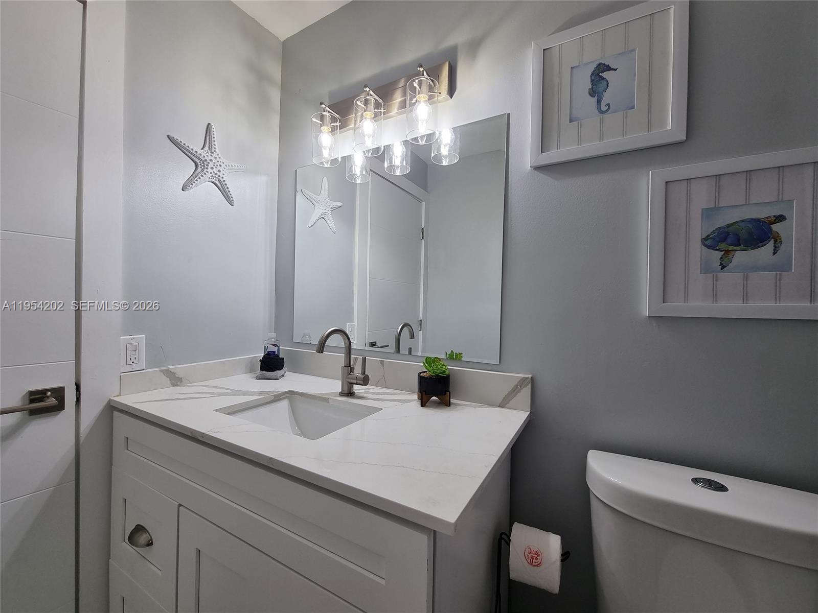 TROPICAL HAVEN - Residential