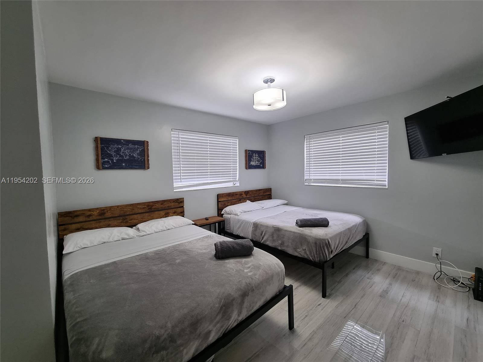 TROPICAL HAVEN - Residential