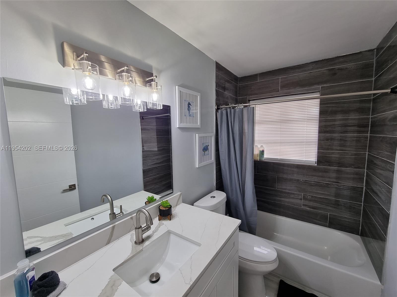 TROPICAL HAVEN - Residential